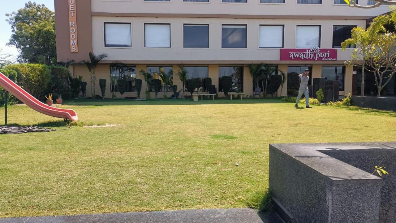 Hotel Shivalik - Mehsana Mahesana Exterior photo
