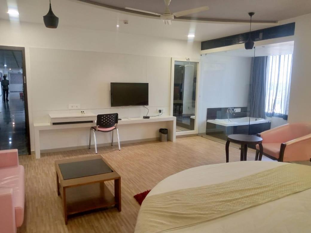 Hotel Shivalik - Mehsana Mahesana Exterior photo