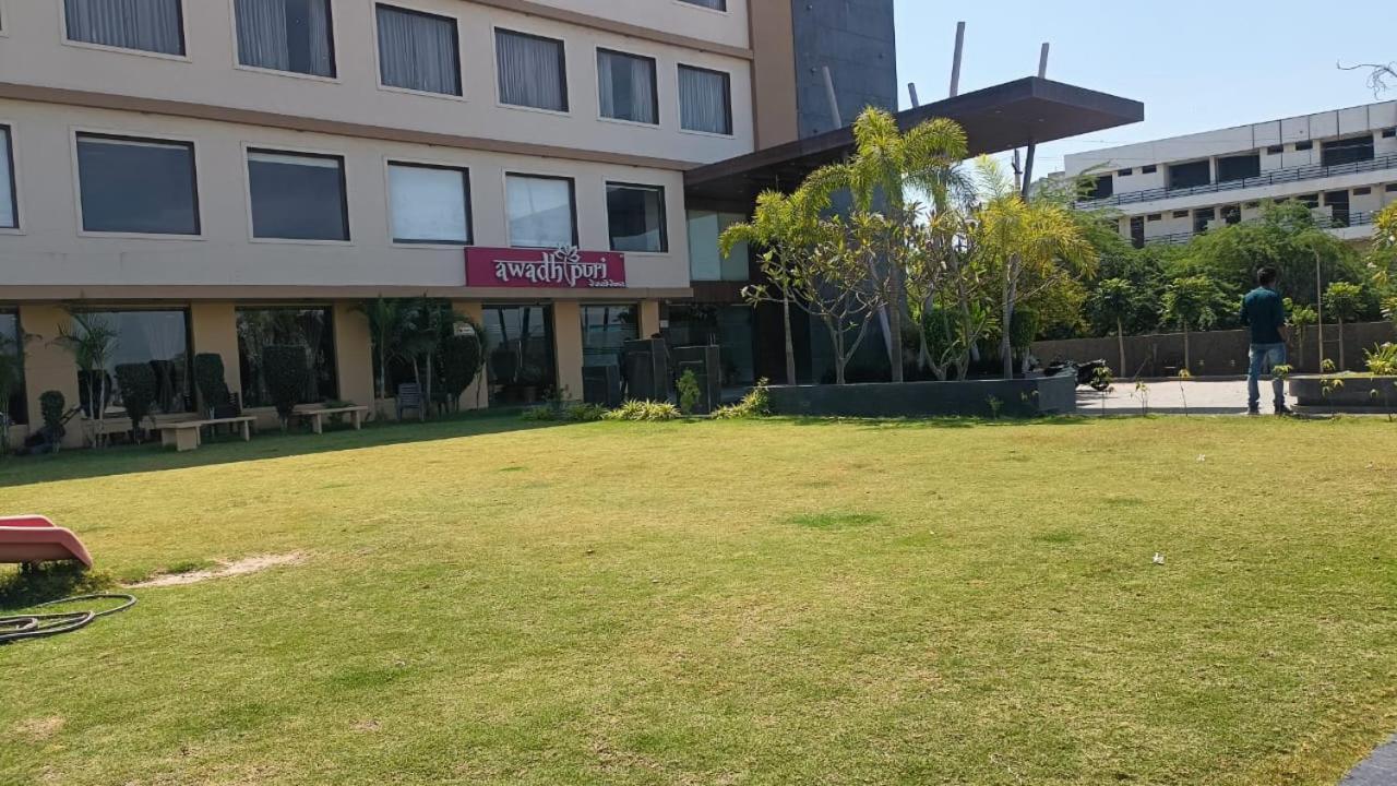 Hotel Shivalik - Mehsana Mahesana Exterior photo