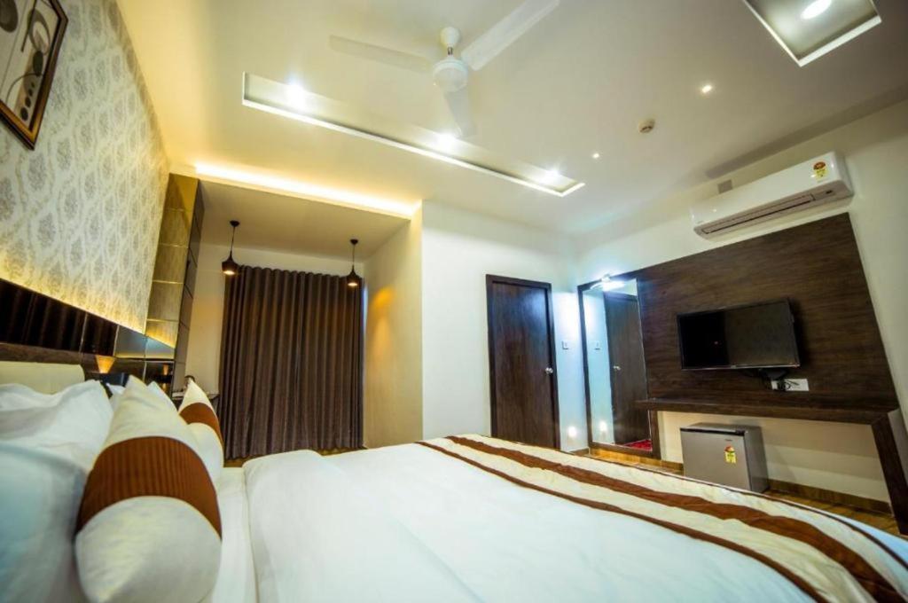 Hotel Shivalik - Mehsana Mahesana Exterior photo